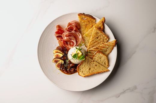 Burrata with prosciutto and figs